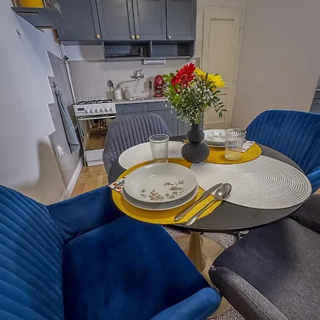Vb - Cozy Retreat In Budapest's Heart *