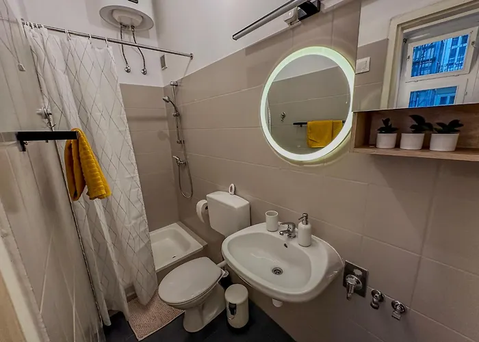 Apartmán Vb - Cozy Retreat In Budapest's Heart Budapešť