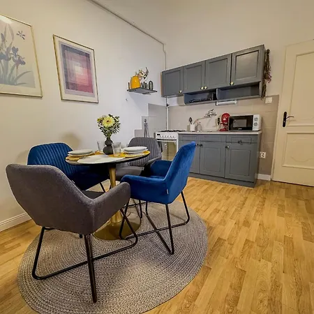Vb - Cozy Retreat In Budapest's Heart Apartment