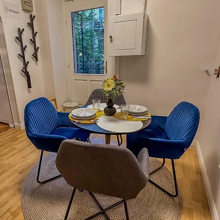 Apartment Vb - Cozy Retreat In Budapest's Heart *