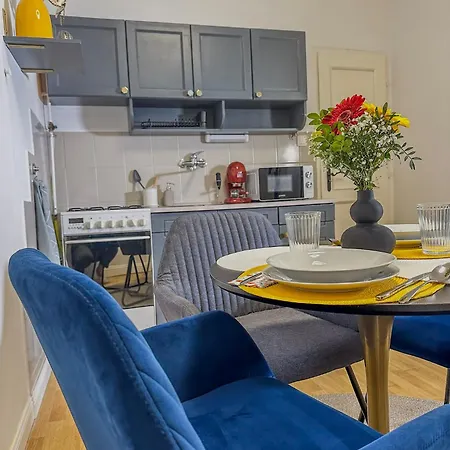 Vb - Cozy Retreat In Budapest's Heart Apartment *