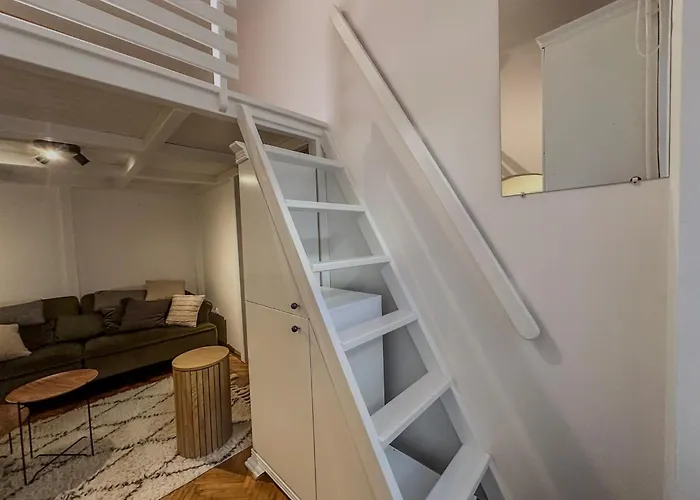 Appartamento Vb - Cozy Retreat In Budapest's Heart
