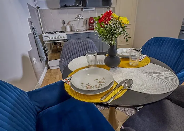 Vb - Cozy Retreat In Budapest's Heart *