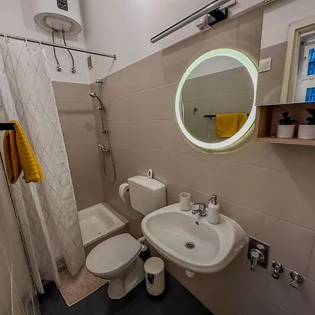Apartament Vb - Cozy Retreat In Budapest's Heart Budapeszt