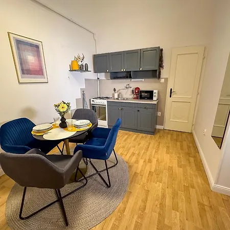 Apartament Vb - Cozy Retreat In Budapest's Heart Budapeszt